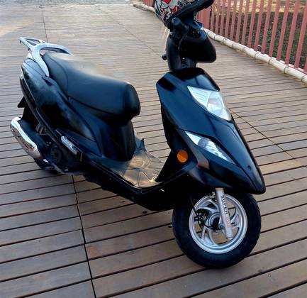 SUZUKI BURGMAN i 